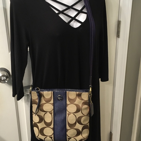 Navy & Tan Coach Crossbody - Picture 7 of 8